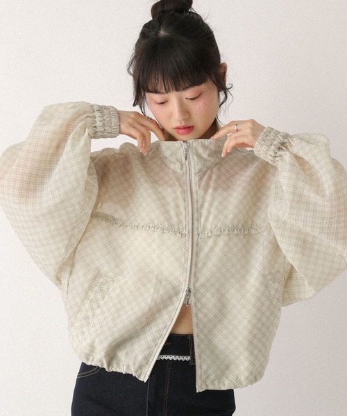 Heather（ヘザー）の「ミニフリルシアーZIPブルゾン　666491（ブルゾン・レディース・オフホワイト/ホワイト系その他/ブラック・FREE）」の14枚目の写真