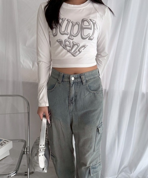 etta(エタ)の「シルバーメタリックショート丈ロンT/長袖Tシャツ(Tシャツ/カットソー・レディース・ホワイト・MEDIUM)」の2枚目の写真