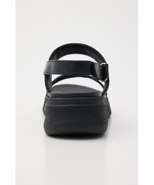 STACCATO(スタッカート)の「パーティクルズライトサンダル(サンダル・レディース・ホワイト/ブラック・22.5cm/23cm/23.5cm/24cm/24.5cm)」の12枚目の写真