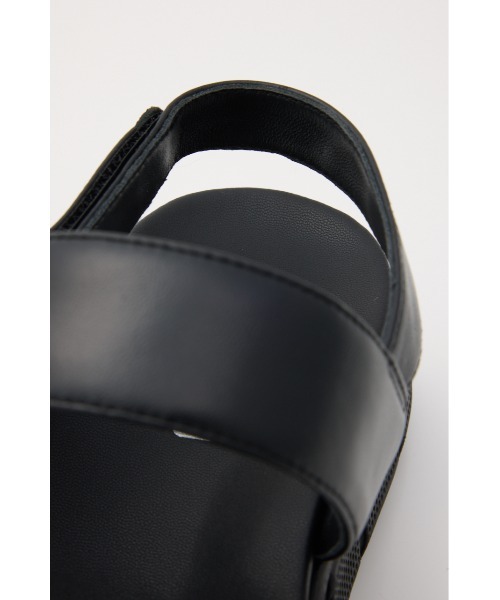 STACCATO(スタッカート)の「パーティクルズライトサンダル(サンダル・レディース・ホワイト/ブラック・22.5cm/23cm/23.5cm/24cm/24.5cm)」の7枚目の写真