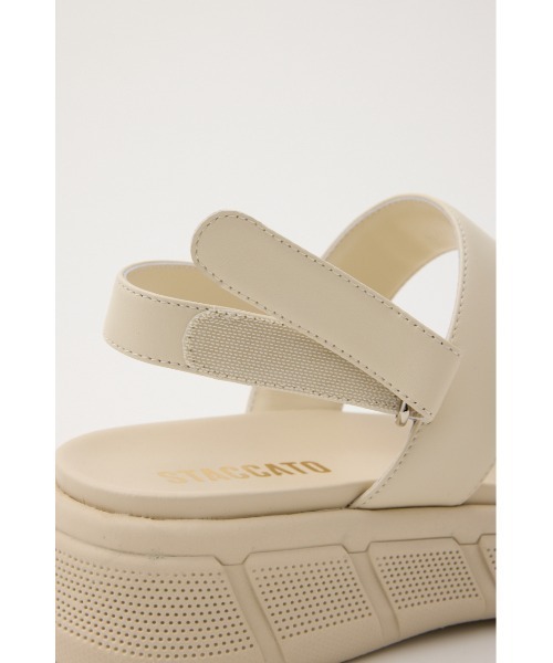 STACCATO(スタッカート)の「パーティクルズライトサンダル(サンダル・レディース・ホワイト/ブラック・22.5cm/23cm/23.5cm/24cm/24.5cm)」の18枚目の写真