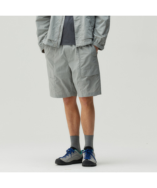 MINDBRIDGE(マインドブリッジ)の「ユーティリティセミワイドフルバンディングハーフパンツ - 2カラー(その他パンツ・メンズ・ライトグレー/ダークグレー・36/34/32/30)」の2枚目の写真