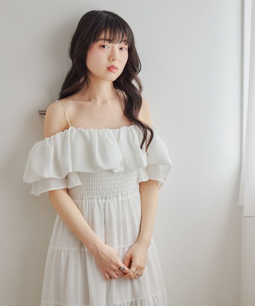 Heather(ヘザー)の「2WAYショルダーフリルワンピース 679986(ワンピース・レディース・ホワイト系その他/ブラック/オレンジ系その他/オフホワイト・FREE)」の5枚目の写真