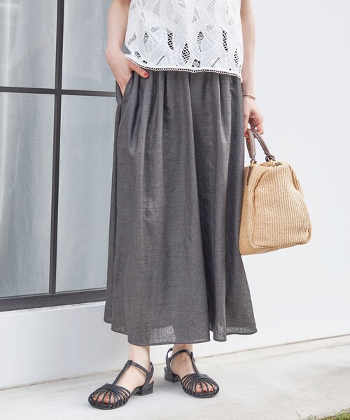 SHIPS(シップス)の「【実力派ベーシック】〈接触冷感/UVカット/吸水速乾/洗濯機可能〉SUUSUU ギャザー フレア ワイドパンツ(その他パンツ・レディース・ブラウン/ダークグレー・ONE SIZE)」の6枚目の写真