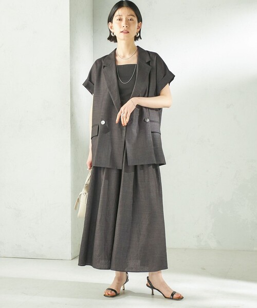 SHIPS(シップス)の「【実力派ベーシック】〈接触冷感/UVカット/吸水速乾/洗濯機可能〉SUUSUU ギャザー フレア ワイドパンツ(その他パンツ・レディース・ブラウン/ダークグレー・ONE SIZE)」の8枚目の写真