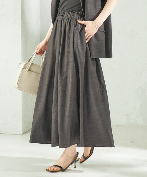 SHIPS(シップス)の「【実力派ベーシック】〈接触冷感/UVカット/吸水速乾/洗濯機可能〉SUUSUU ギャザー フレア ワイドパンツ(その他パンツ・レディース・ブラウン/ダークグレー・ONE SIZE)」の12枚目の写真