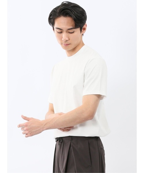 TAKA-Q(タカキュー)の「Tシャツ メンズ 半袖 ストレッチ 接触冷感 抗菌防臭 UV 綿 コットン 無地 シルケット スムス スロープネック ドレスT(Tシャツ/カットソー・メンズ・ホワイト・S/MEDIUM/LARGE/X-LARGE)」の3枚目の写真