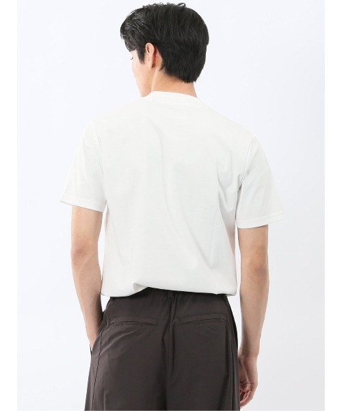 TAKA-Q(タカキュー)の「Tシャツ メンズ 半袖 ストレッチ 接触冷感 抗菌防臭 UV 綿 コットン 無地 シルケット スムス スロープネック ドレスT(Tシャツ/カットソー・メンズ・ホワイト・S/MEDIUM/LARGE/X-LARGE)」の4枚目の写真