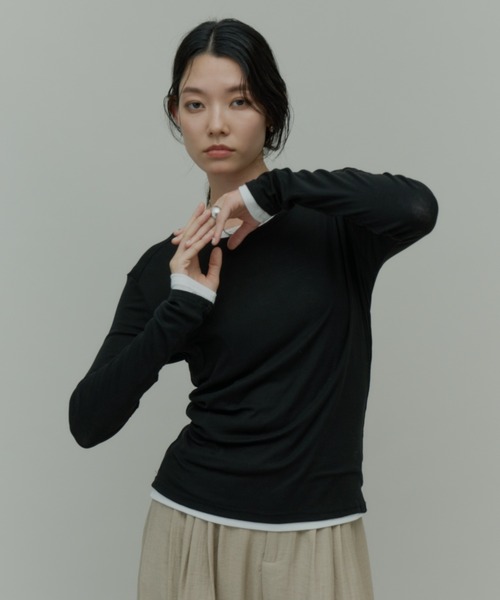Plumel(プルメル)の「Stretch Boatneck Long T / ストレッチボートネックロングTEE(Tシャツ/カットソー・レディース・ホワイト/ブラウン/ライム/ピンク/ブラック/グレー・MEDIUM)」の13枚目の写真