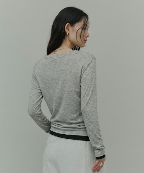 Plumel(プルメル)の「Stretch Boatneck Long T / ストレッチボートネックロングTEE(Tシャツ/カットソー・レディース・ホワイト/ブラウン/ライム/ピンク/ブラック/グレー・MEDIUM)」の12枚目の写真