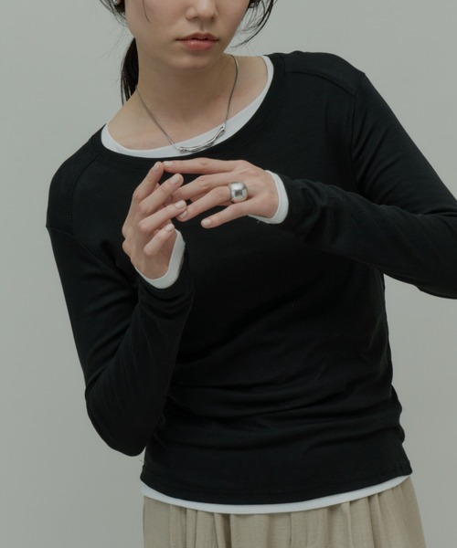 Plumel(プルメル)の「Stretch Boatneck Long T / ストレッチボートネックロングTEE(Tシャツ/カットソー・レディース・ホワイト/ブラウン/ライム/ピンク/ブラック/グレー・MEDIUM)」の19枚目の写真