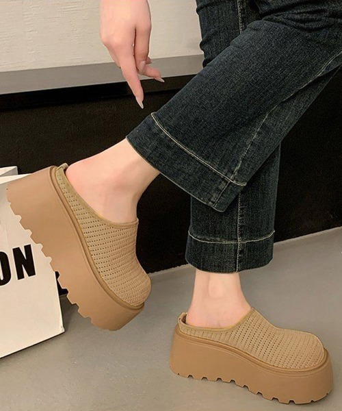 Miniministore(ミニミニストア)の「厚底サボサンダル ニットメッシュミュール(サンダル・レディース・アイボリー/ライトブラウン・24.5cm/24.0cm/23.5cm/23.0cm/22.5cm)」の2枚目の写真