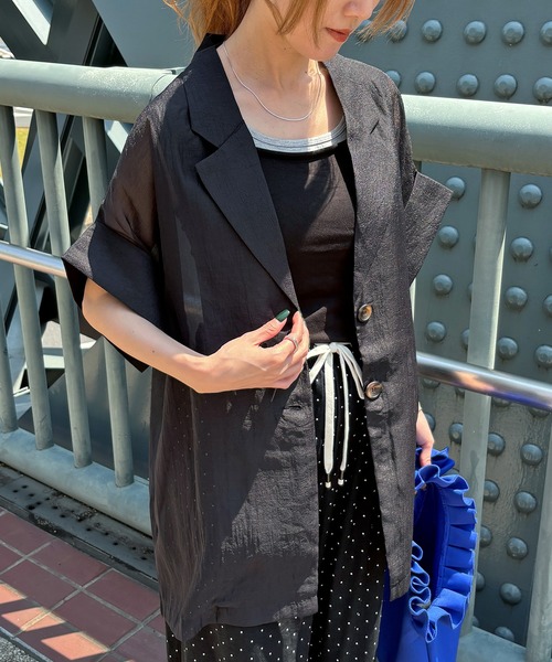 ISOOK（アイスー）の「【ISOOK / アイスー】シアーハーフスリーブジャケット / 半袖 テーラードジャケット オーバーサイズ ビッグシルエット ルーズ丈 シアートップス シースルー 羽織り ZOZOTOWN限定（テーラードジャケット・レディース・ブラウン/アイボリー/ブラック・FREE）」の7枚目の写真