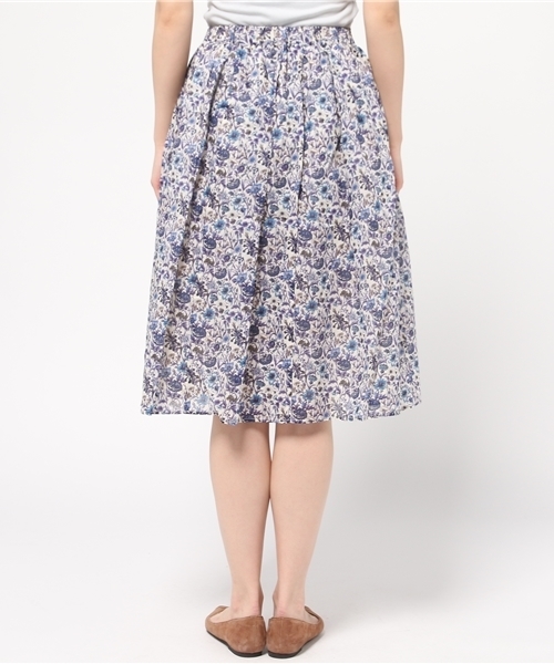 earth music&ecology（アースミュージックアンドエコロジー）の「【2016Summer】【Liberty Print】ミモレ丈ギャザースカート（スカート・レディース・ブルー/オレンジ・FREE）」の5枚目の写真
