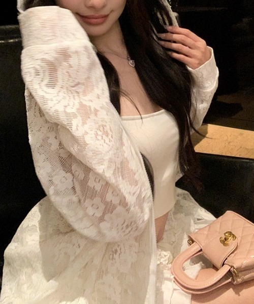 AVYL(アヴィル)の「レースシアーショートジップパーカー(パーカー・レディース・ホワイト・M)」の7枚目の写真