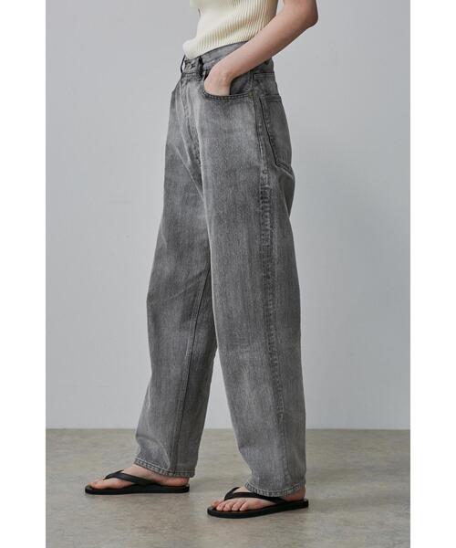 YLEVE(イレーヴ)の「YLEVE / 13.5oz DENIM BAGGY FADE(デニムパンツ・レディース・ブルー/ブラック・0/1)」の4枚目の写真