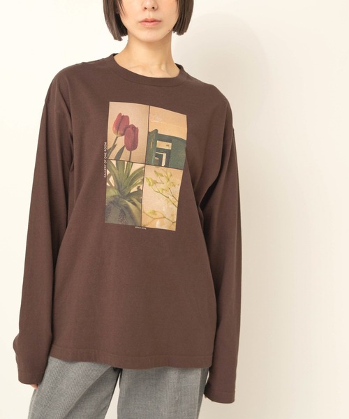 RNA-N(アールエヌエーエヌ)の「M2732 gallery photo print T(Tシャツ/カットソー・レディース・チャコール/オフホワイト/ブラウン・FREE)」の1枚目の写真