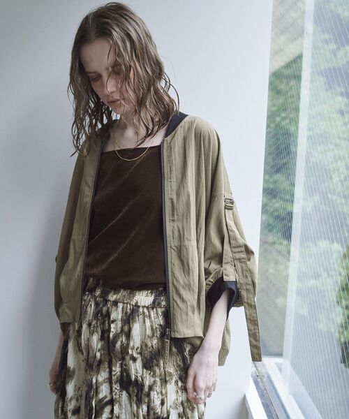 Editt by YECCA VECCA(エディットバイイェッカヴェッカ)の「【適ON】COOL5分袖MA-1【セットアップ対応】(ブルゾン・レディース・ブラック/チャコールグレー/カーキ・FREE)」の4枚目の写真