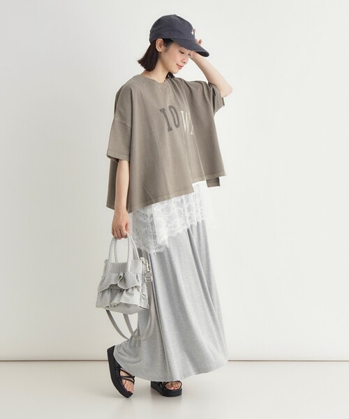 Right-on(ライトオン)の「切替プリントTシャツ(Tシャツ/カットソー・レディース・カーキ/チャコールグレー/アイボリー・05/04)」の18枚目の写真