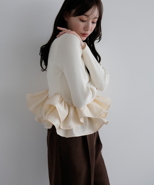 AMUU. PRECIEUSE（アムープレシューズ）の「フリルティアードドッキングニット（ニット/セーター・レディース・ブラック/グレー/アイボリー・FREE）」の11枚目の写真