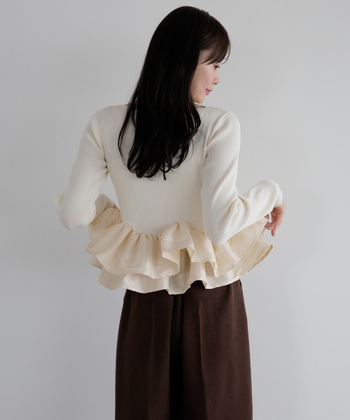 AMUU. PRECIEUSE（アムープレシューズ）の「フリルティアードドッキングニット（ニット/セーター・レディース・ブラック/グレー/アイボリー・FREE）」の12枚目の写真
