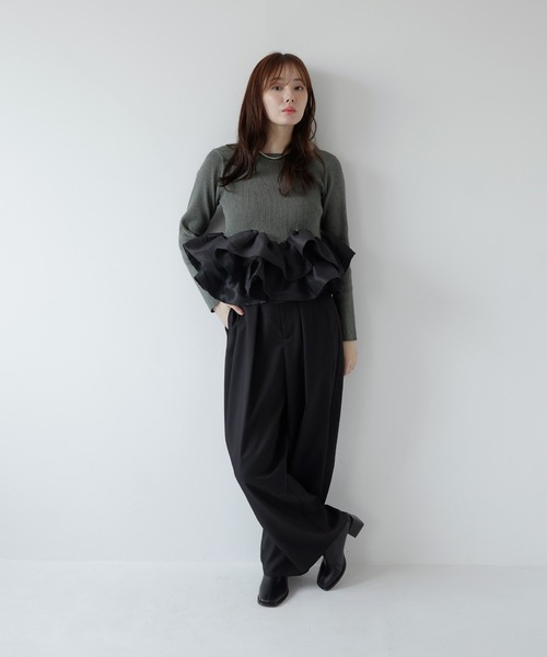 AMUU. PRECIEUSE（アムープレシューズ）の「フリルティアードドッキングニット（ニット/セーター・レディース・ブラック/グレー/アイボリー・FREE）」の7枚目の写真