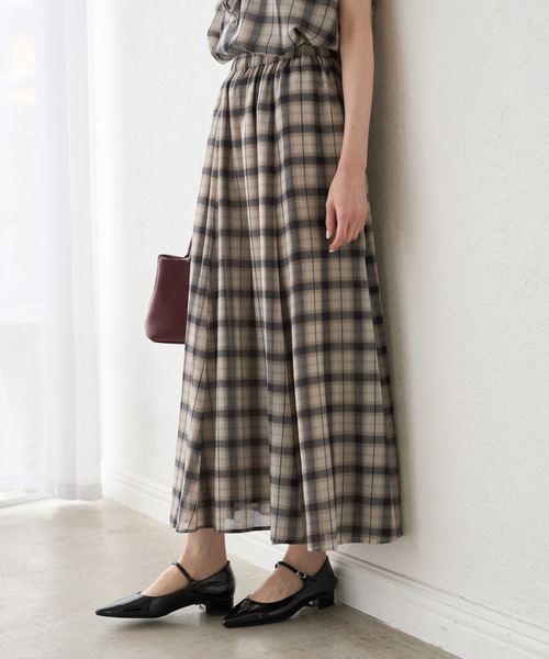 ROPE' PICNIC(ロペピクニック)の「シアーマドラスチェックボイルフレアスカート/セットアップ対応(スカート・レディース・ブラック/オフホワイト/ラベンダー・FREE)」の1枚目の写真