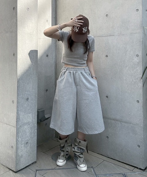 YACA(ヤーカ)の「Mini Tee/ミニT(Tシャツ/カットソー・レディース・ホワイト/ブラック/グレー・FREE)」の14枚目の写真