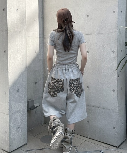 YACA(ヤーカ)の「Mini Tee/ミニT(Tシャツ/カットソー・レディース・ホワイト/ブラック/グレー・FREE)」の18枚目の写真