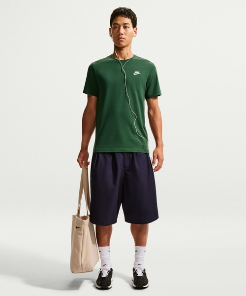 NIKE(ナイキ)の「NIKE ナイキ ナイキ NSW クラブ Tシャツ(Tシャツ/カットソー・メンズ・ダークグリーン・LL/M/S)」の2枚目の写真