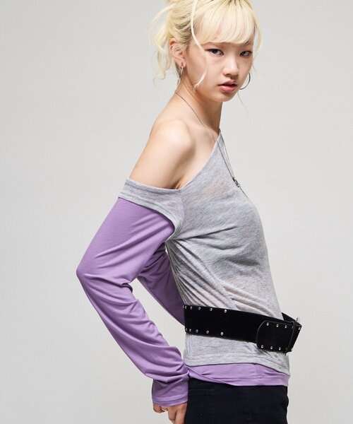 WHO'S WHO gallery(フーズフーギャラリー)の「レイヤードオフショルTEE(Tシャツ/カットソー・レディース・イエロー/ブラウン/グレー・FREE)」の5枚目の写真