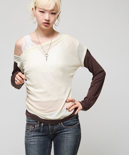 WHO'S WHO gallery(フーズフーギャラリー)の「レイヤードオフショルTEE(Tシャツ/カットソー・レディース・イエロー/ブラウン/グレー・FREE)」の17枚目の写真