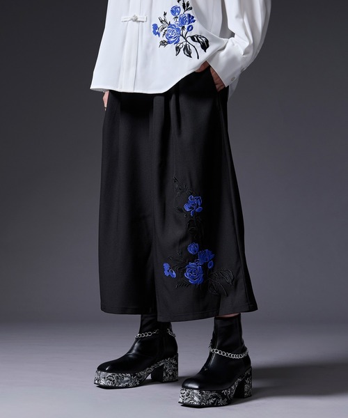Ellno Loset(エルノロゼット)の「フラワー刺繍キュロットパンツ(その他パンツ・メンズ・ブラック/チャコール・LARGE/X-SMALL/SMALL/MEDIUM)」の8枚目の写真