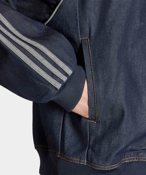 adidas（アディダス）の「SST ADICOLOR DENIM TRACK TOP / SST アディカラー デニム トラックトップ / アディダスオリジナルス adidas Originals（デニムジャケット・メンズ・ブルー・SMALL/MEDIUM/LARGE/X-LARGE/XX-LARGE/3XL/X-SMALL）」の10枚目の写真