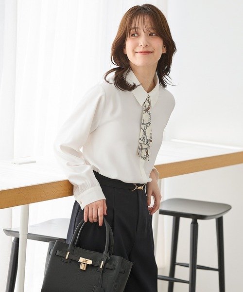 Honeys(ハニーズ)の「マルチwayボウブラウス(シャツ/ブラウス・レディース・グレイッシュブルー/ピンク/グレイッシュベージュ/アイボリー・L/LL/M/S)」の1枚目の写真