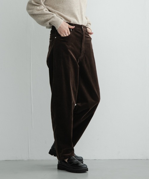 URBAN RESEARCH Sonny Label(アーバンリサーチサニーレーベル)の「コーデュロイカーブパンツ(その他パンツ・レディース・オフホワイト/チャコールグレー/ブラウン・38/36)」の3枚目の写真