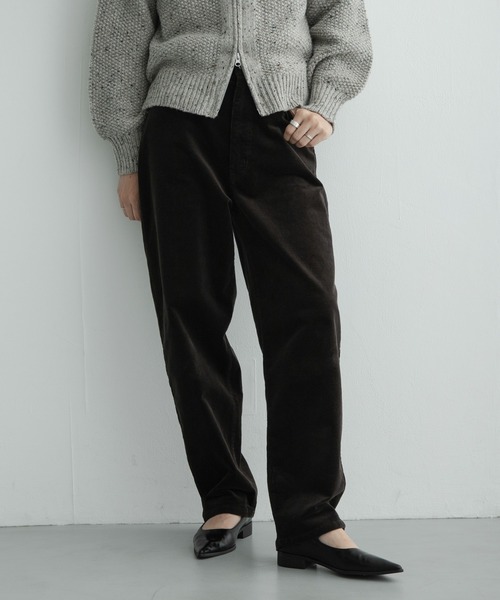 URBAN RESEARCH Sonny Label(アーバンリサーチサニーレーベル)の「コーデュロイカーブパンツ(その他パンツ・レディース・オフホワイト/チャコールグレー/ブラウン・38/36)」の7枚目の写真