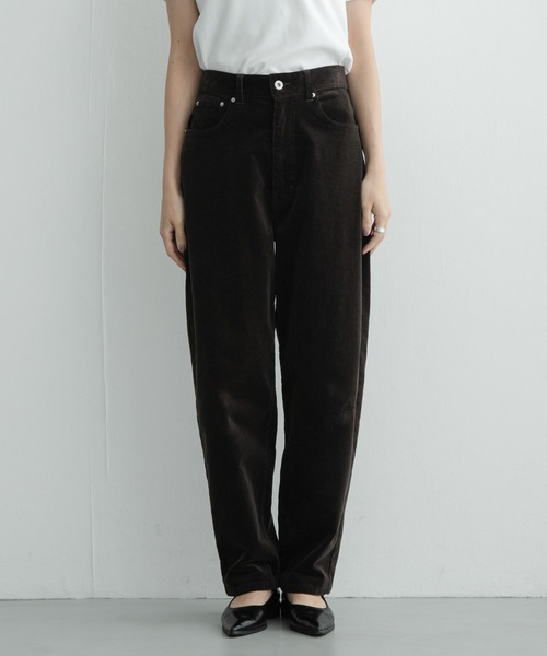 URBAN RESEARCH Sonny Label(アーバンリサーチサニーレーベル)の「コーデュロイカーブパンツ(その他パンツ・レディース・オフホワイト/チャコールグレー/ブラウン・38/36)」の18枚目の写真