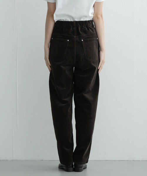 URBAN RESEARCH Sonny Label(アーバンリサーチサニーレーベル)の「コーデュロイカーブパンツ(その他パンツ・レディース・オフホワイト/チャコールグレー/ブラウン・38/36)」の20枚目の写真