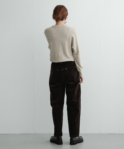 URBAN RESEARCH Sonny Label(アーバンリサーチサニーレーベル)の「コーデュロイカーブパンツ(その他パンツ・レディース・オフホワイト/チャコールグレー/ブラウン・38/36)」の16枚目の写真
