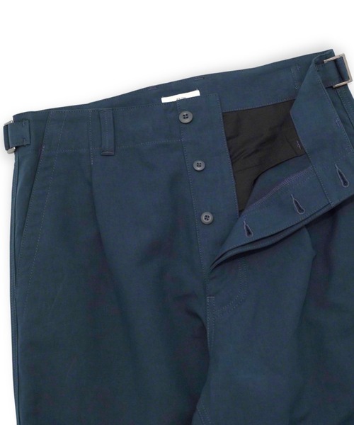 ATON(エイトン)の「【ATON】 COTTON DOUBLE CLOTH WIDE PANTS(その他パンツ・メンズ・ネイビー・4)」の8枚目の写真