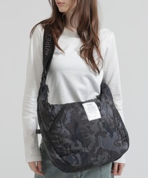 《直営店限定》BONDING QUILTING SHOULDER BAG
