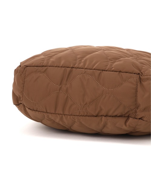 AVIREX(アヴィレックス)の「《直営店限定》BONDING QUILTING SHOULDER BAG(ショルダーバッグ・レディース・グリーン系カモフラージュ/ブラック/ブラウン・F)」の12枚目の写真