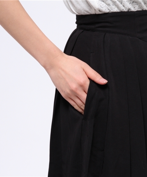 SLY(スライ)の「PLEATS CULOTTE-S(その他パンツ・レディース・ベージュ/ブラック・0/1/2)」の8枚目の写真