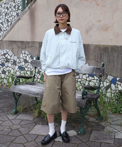 FFEIN(フェイン)の「【撥水加工】FFEIN(フェイン)2WAYコーディロイ衿ショートナイロンジャケット / ナイロン ジャケット コーデュロイ襟 ショート丈 アウター 撥水加工 レディース(ナイロンジャケット・レディース・ブラウン/アイボリー/カーキ/ブラック・FREE)」の6枚目の写真