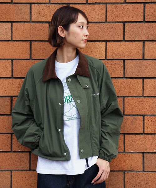 FFEIN(フェイン)の「【撥水加工】FFEIN(フェイン)2WAYコーディロイ衿ショートナイロンジャケット / ナイロン ジャケット コーデュロイ襟 ショート丈 アウター 撥水加工 レディース(ナイロンジャケット・レディース・ブラウン/アイボリー/カーキ/ブラック・FREE)」の9枚目の写真