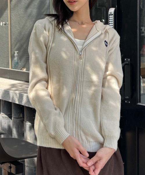 Vini(ヴィニ)の「ソフトニット・ジップパーカー(パーカー・レディース・ベージュ/ライトグレー系・ONESIZE)」の11枚目の写真