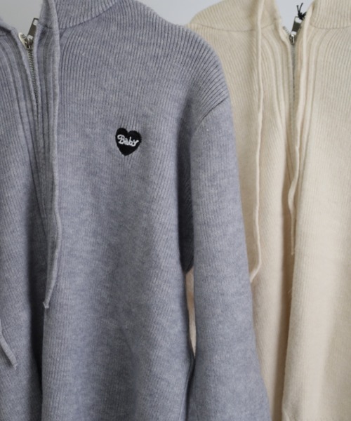 Vini(ヴィニ)の「ソフトニット・ジップパーカー(パーカー・レディース・ベージュ/ライトグレー系・ONESIZE)」の13枚目の写真