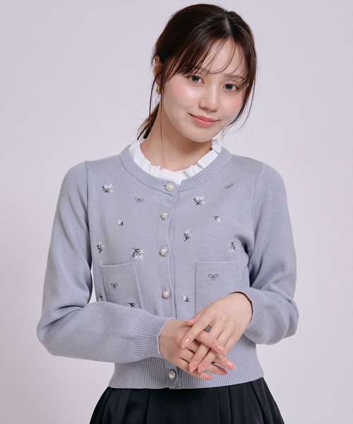 WILLSELECTION（ウィルセレクション）の「モチーフ刺繍フリルカラーカーディガン（カーディガン/ボレロ・レディース・ブルー/ダークブラウン/ブラック/オフホワイト・FREE）」の20枚目の写真