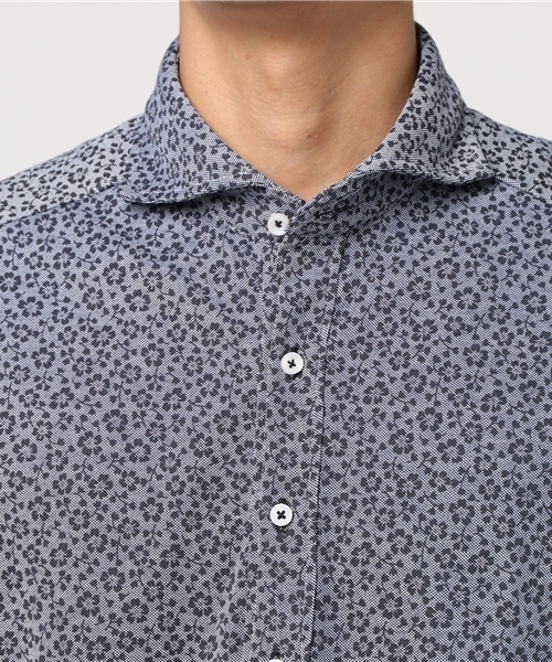 MEN'S BIGI（メンズビギ）の「鹿の子ポロシャツ/フラワープリント（ポロシャツ・メンズ・ホワイト/ネイビー/ブルー・S/M/L）」の6枚目の写真
